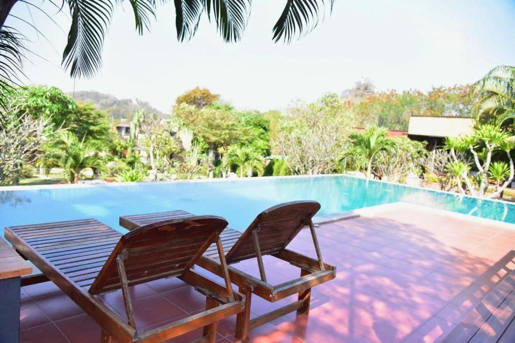 Dusit Talai Resort Mu Si Exterior photo